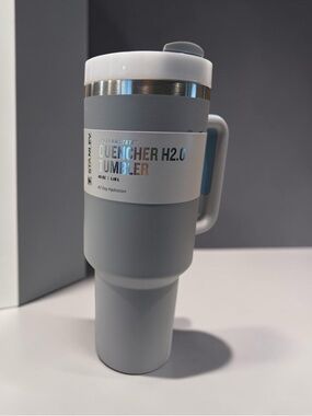 Stanley Quencher H2.0 Tumbler - Light Gray with White Lid 40oz